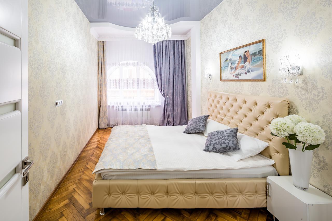Designer Apartment Зі Світлом! Lviv Exterior photo